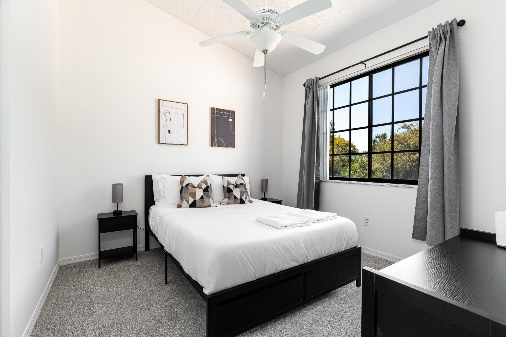 דלריי ביץ' Newly Renovated Townhome With King Bed מראה חיצוני תמונה