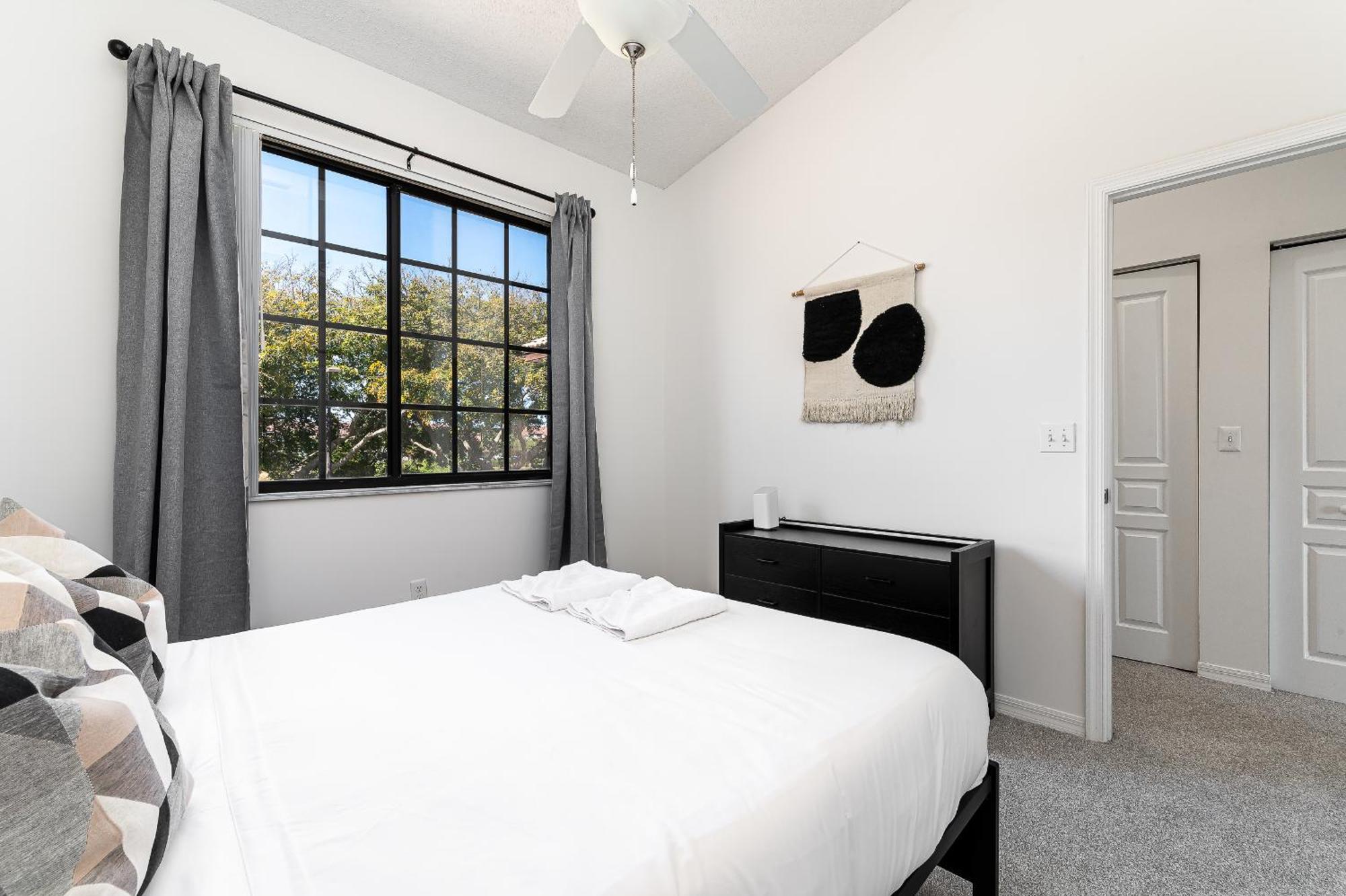 דלריי ביץ' Newly Renovated Townhome With King Bed מראה חיצוני תמונה